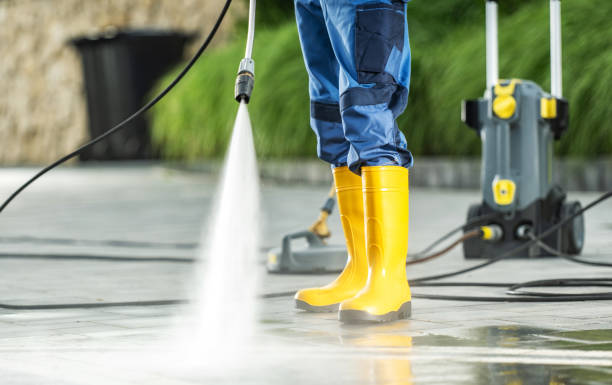 Best Sidewalk Pressure Washing  in Huron, CA